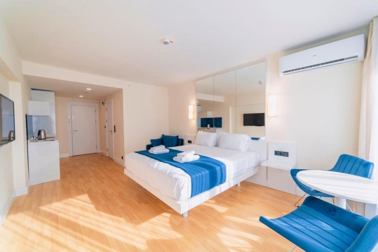 Batumi Luxury Resort & Sea View Aparthotel Esterno foto