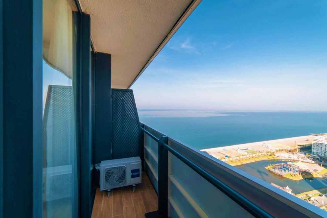Batumi Luxury Resort & Sea View Aparthotel Esterno foto