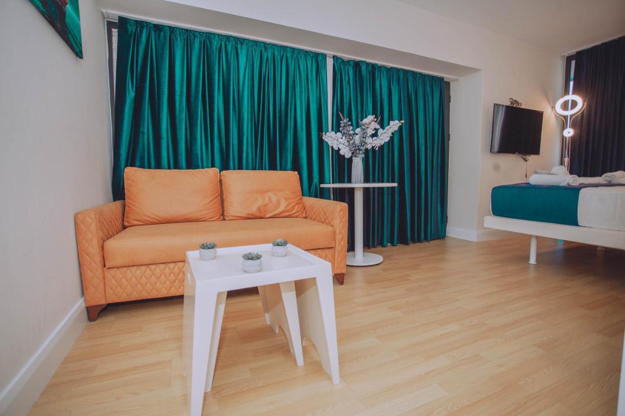 Batumi Luxury Resort & Sea View Aparthotel Esterno foto