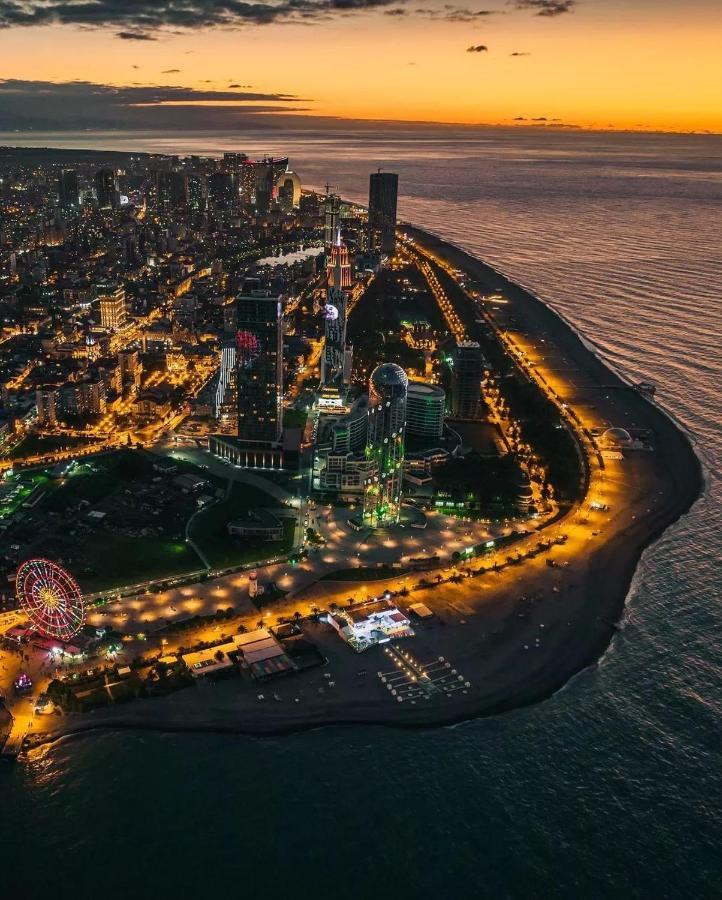 Batumi Luxury Resort & Sea View Aparthotel Esterno foto