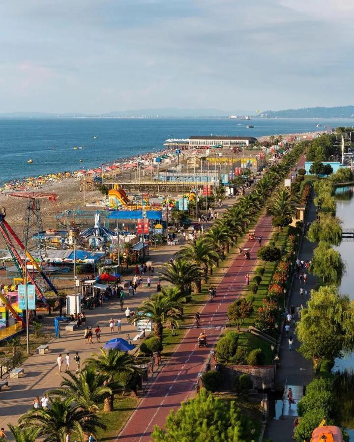Batumi Luxury Resort & Sea View Aparthotel Esterno foto